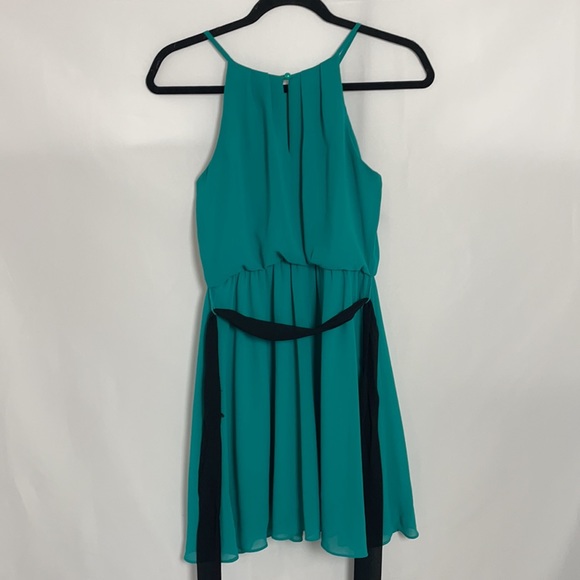 BCX Green Strapped MIDI Dress with Black Lace Belt - Picture 7 of 9